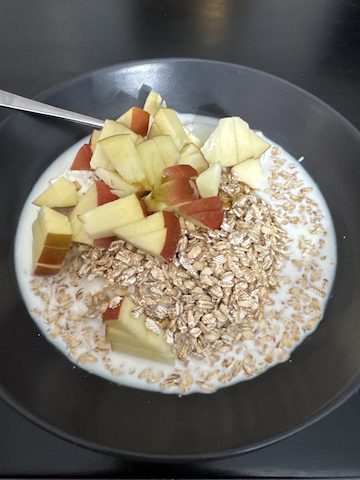 Skyr mit Apfel Hafer